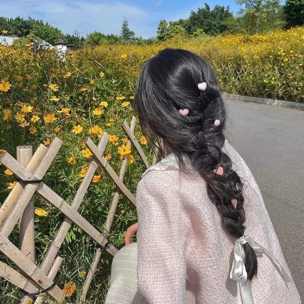 天坑海报