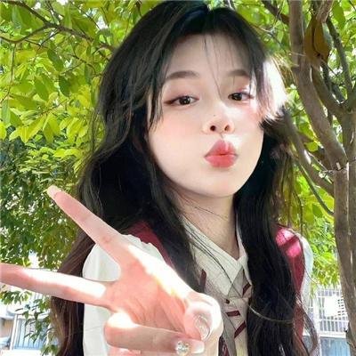 爬行异种海报